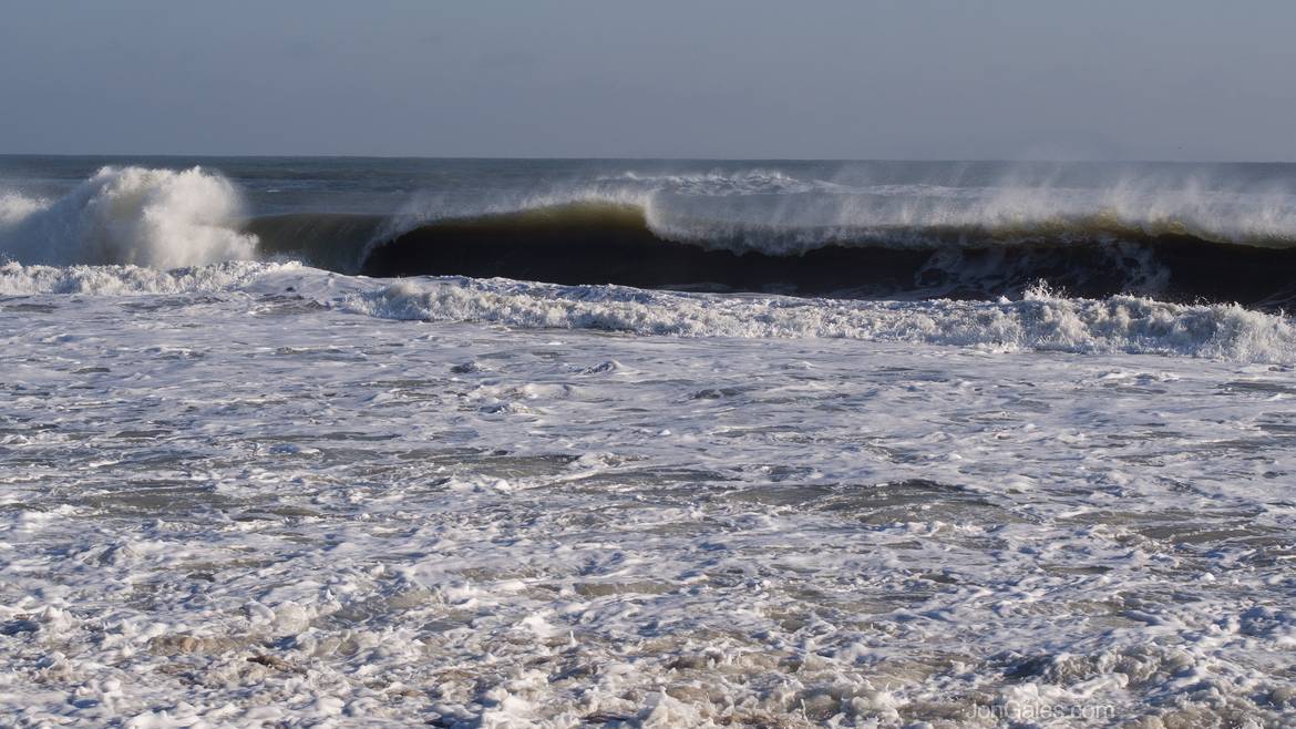 Misting waves